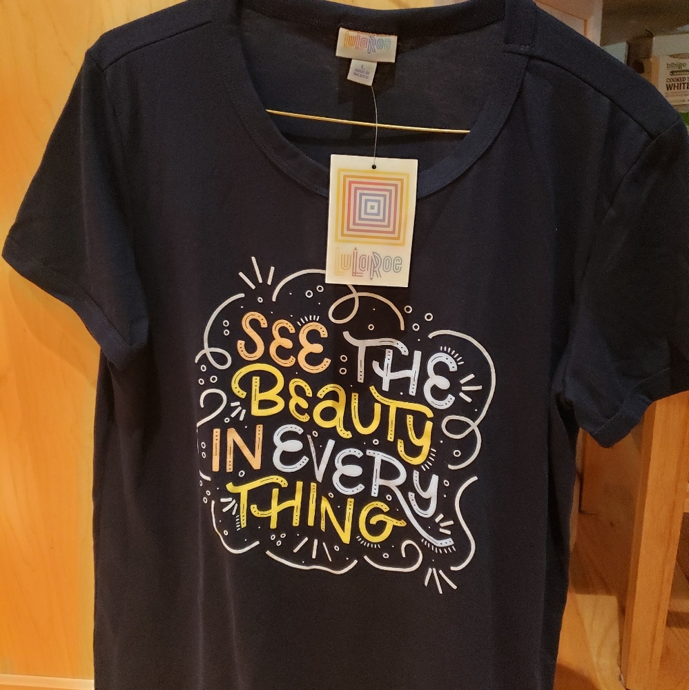 Lularoe Liv Tshirt, size large, fits more like medium